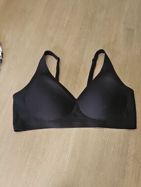Seamless Black Wireless T-Shirt Bra